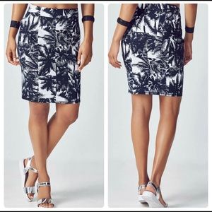 Fabletics Pencil Skirt Palm Tree Small Black